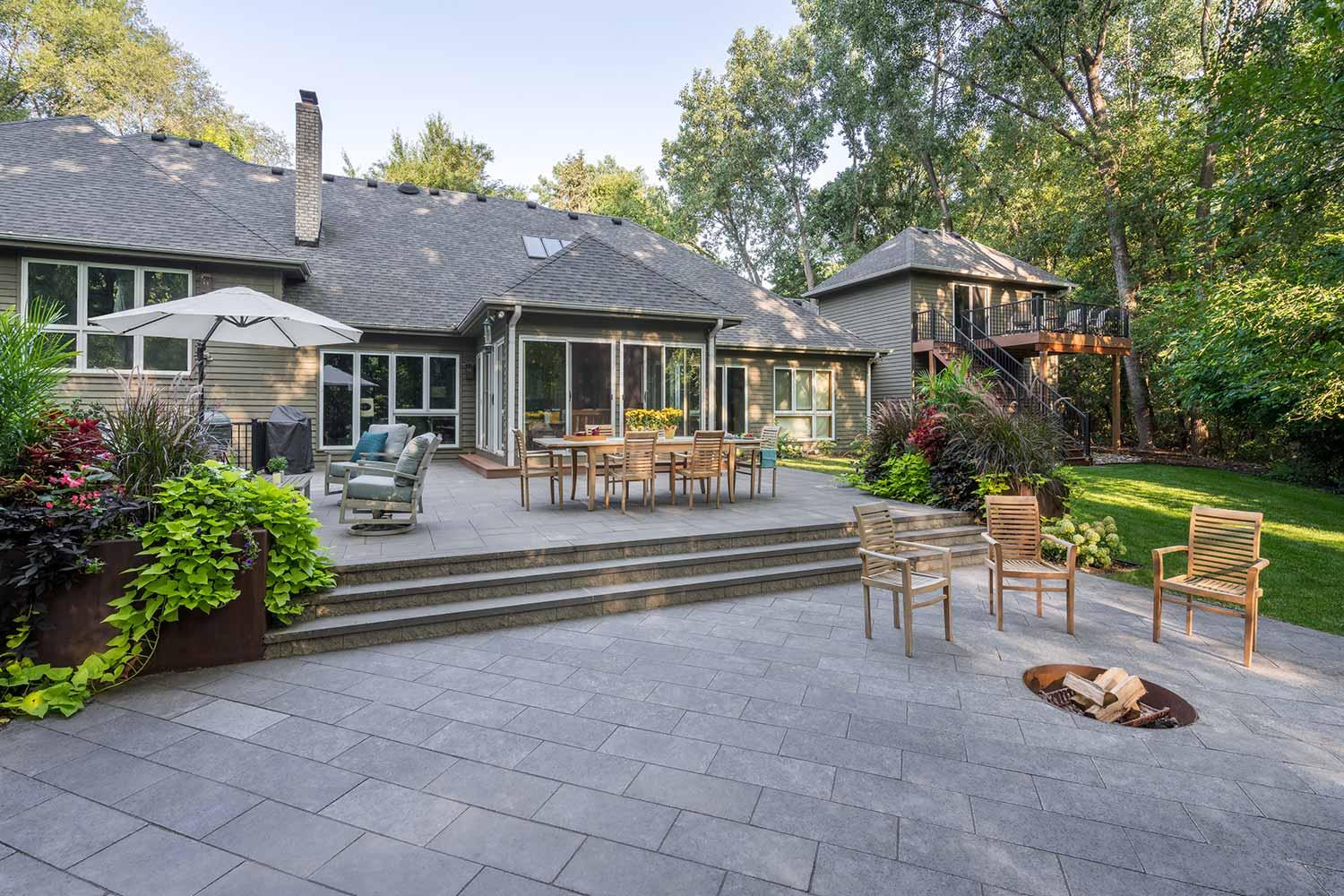 Multi-level and modern backyard patio