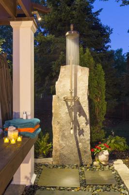 Fond Du Lac Outcropping becomes an Outdoor Shower