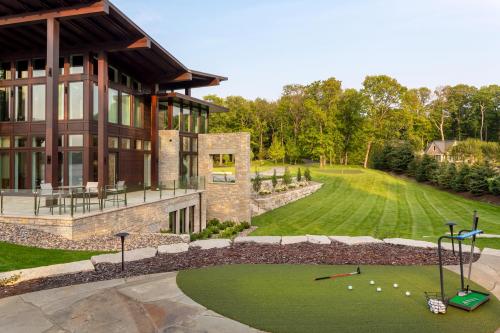 luxury landscaping private golf landscape design