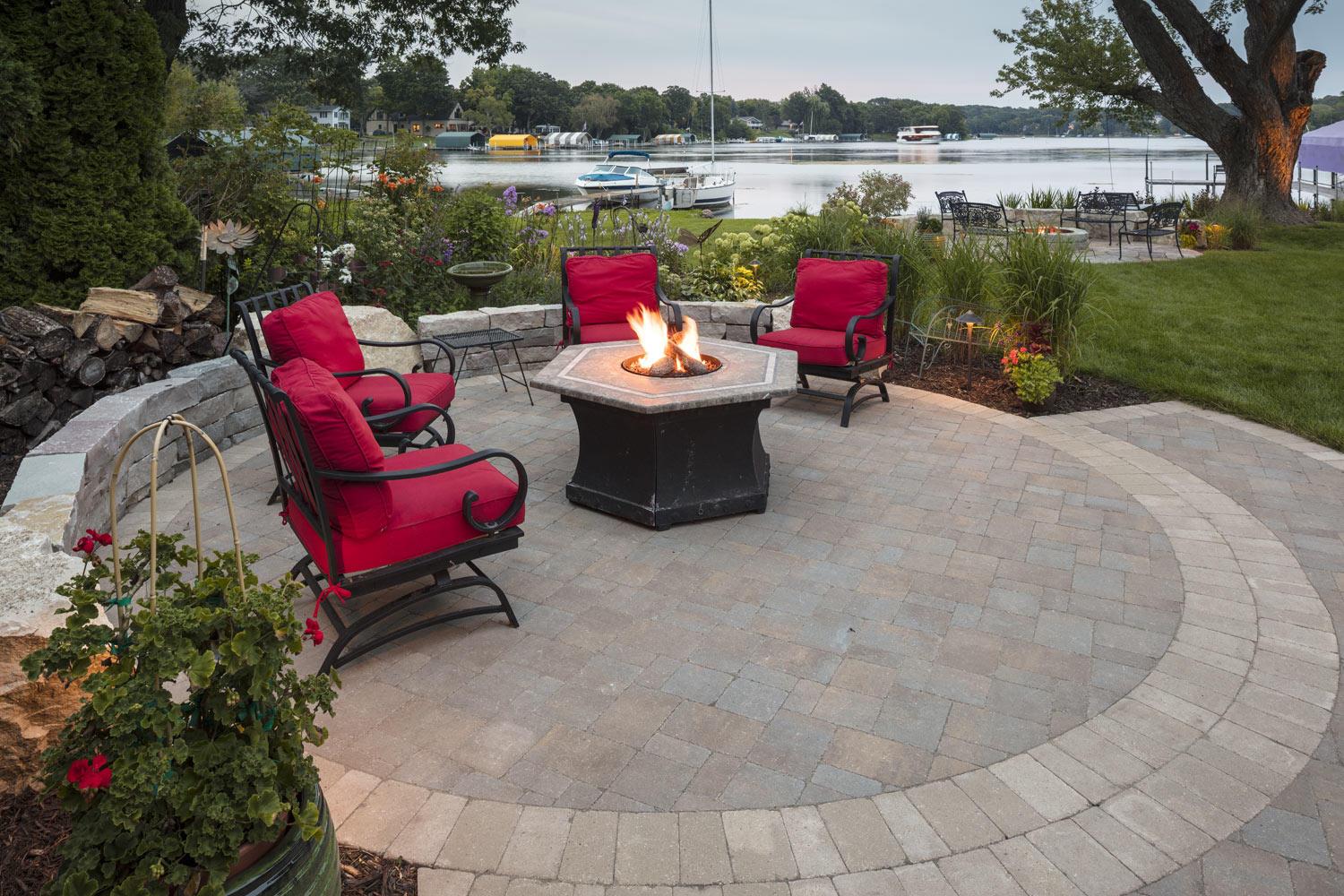 Paver patio with fire table
